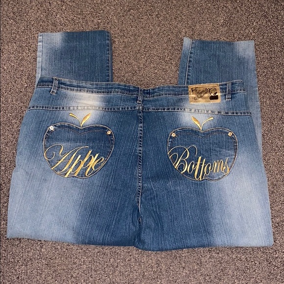 Short and Jean Bundle - Picture 3 of 8